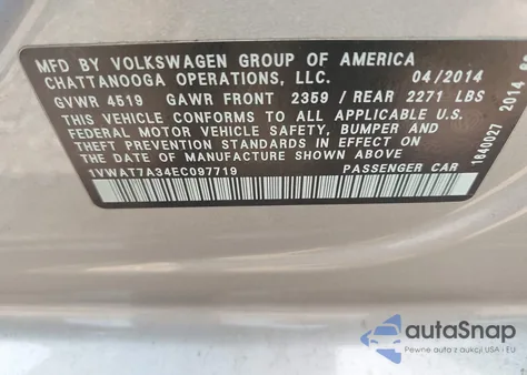 2014 Volkswagen Passat 1.8T Wolfsburg Edition z USA, uszkodzony, nr VIN 1VWAT7A34EC097719